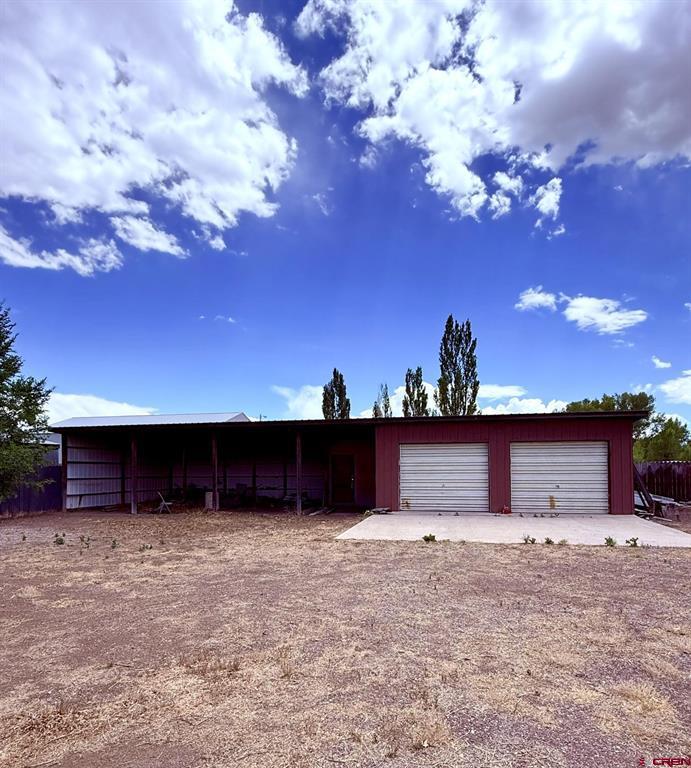 410 Smith Street Property Photo 38