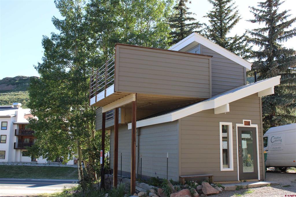 710 Gothic Road Property Photo 4