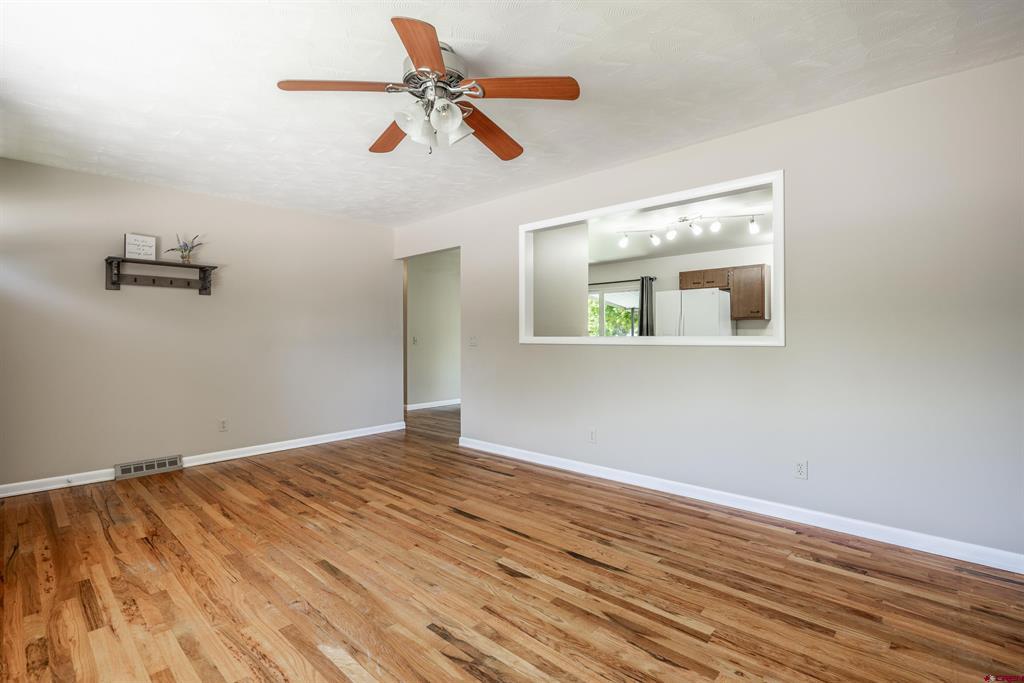 801 York Street Property Photo 4