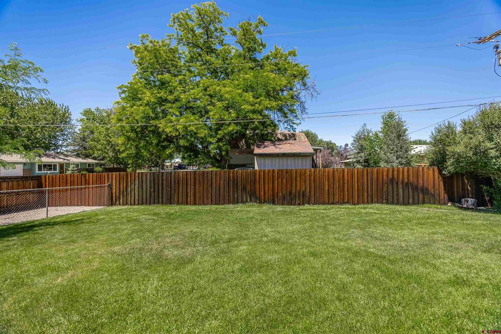 801 York Street Property Photo 28