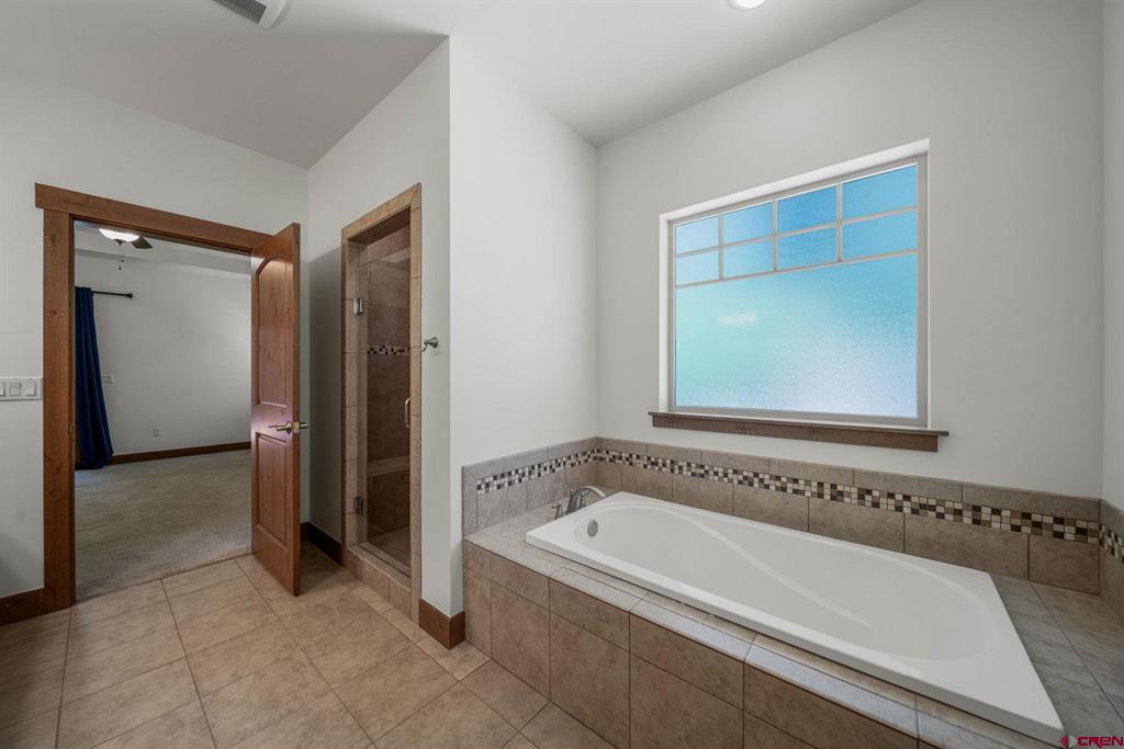 94 Cave Basin Court Property Photo 17