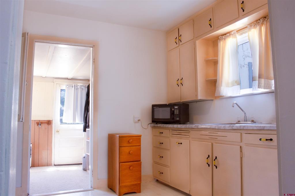 410 N Beech Street Property Photo 5