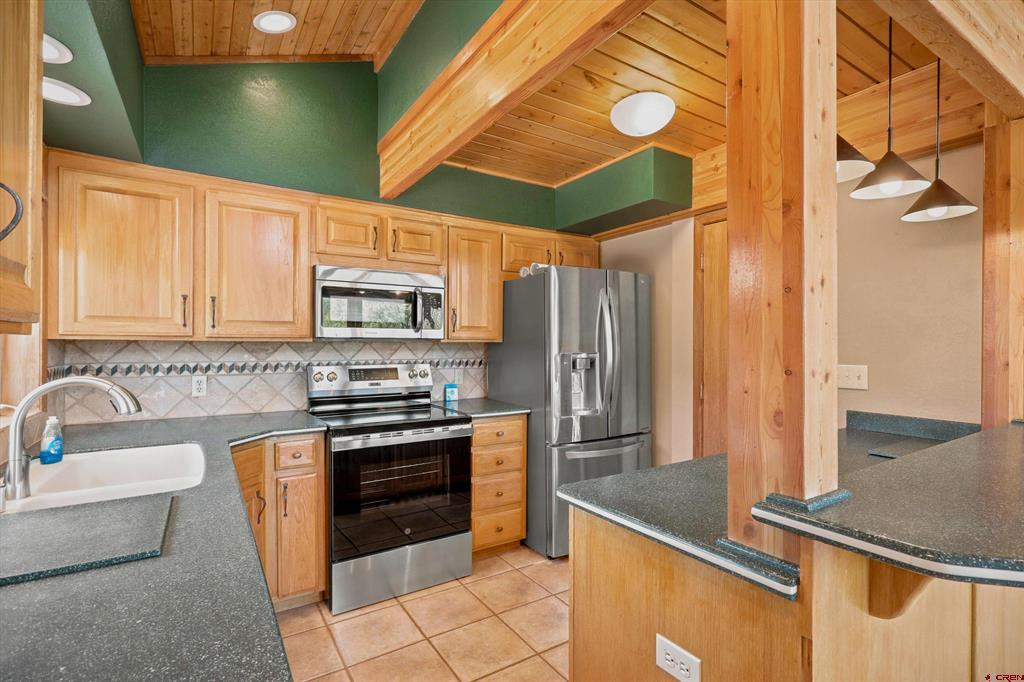 2800 Stallion Place Property Photo 15