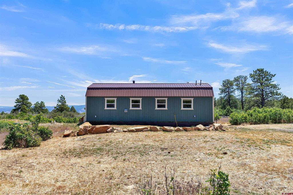 1748 Dave Wood Road Property Photo 4