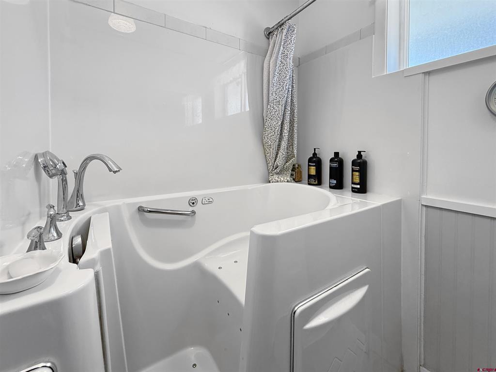 1403 Bluff Street Property Photo 21