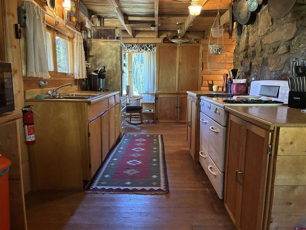 21333 College Drive Property Photo 9