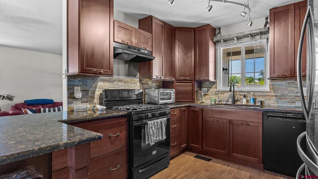 14037 G Road Property Photo 14