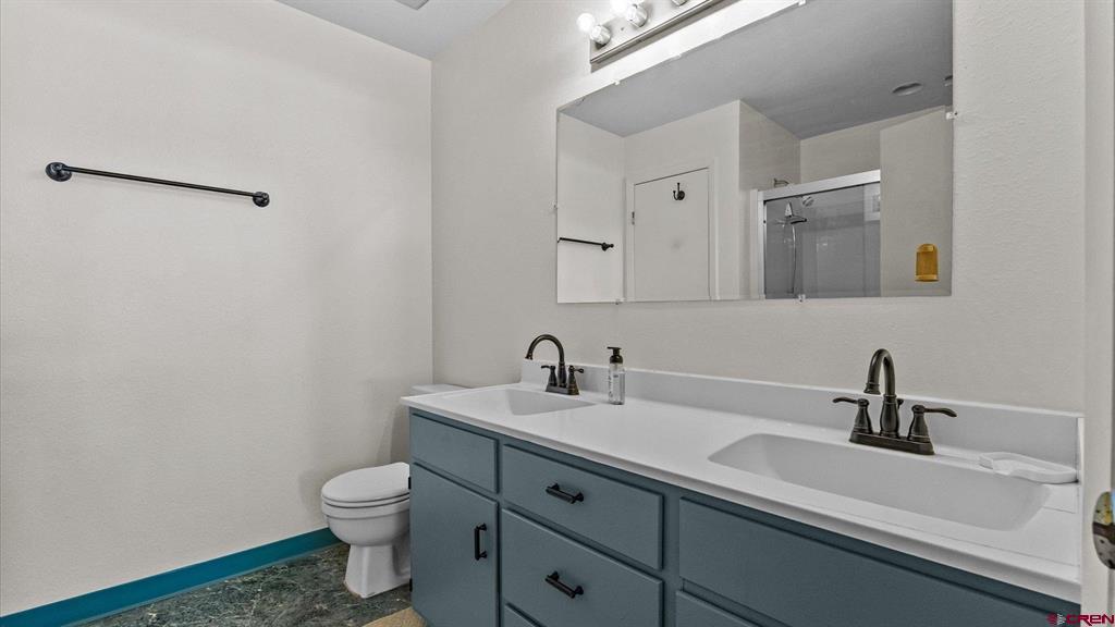 14037 G Road Property Photo 17