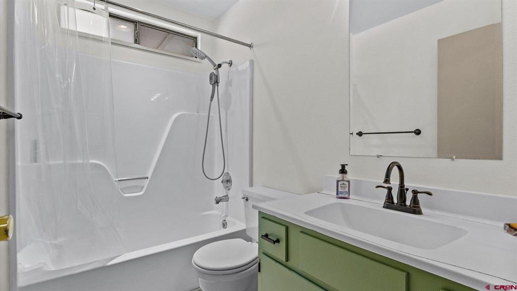 14037 G Road Property Photo 21