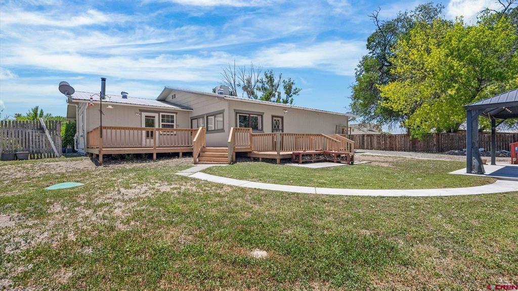 14037 G Road Property Photo 25