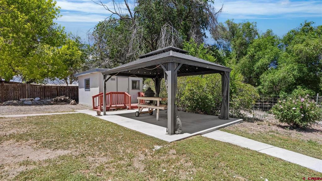 14037 G Road Property Photo 26
