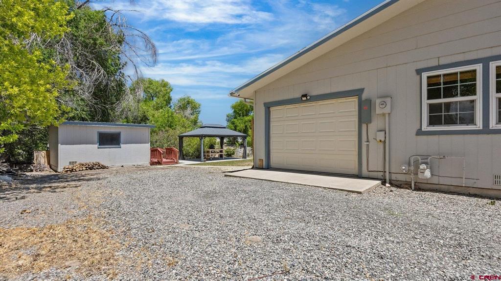 14037 G Road Property Photo 29