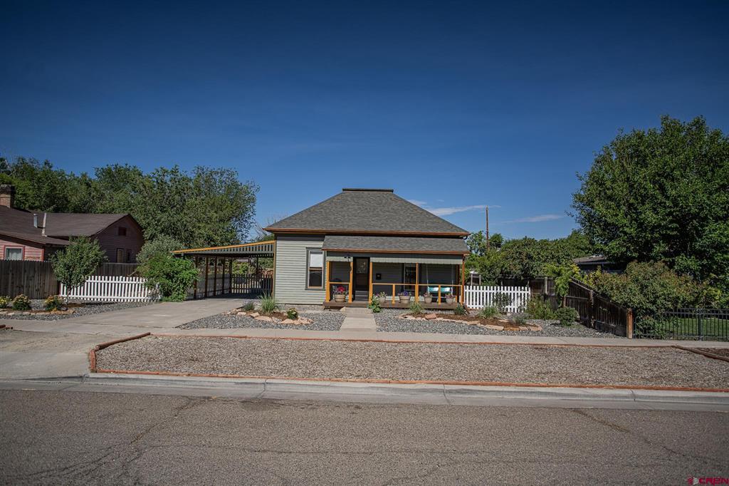 719 Dodge Street Property Photo 2