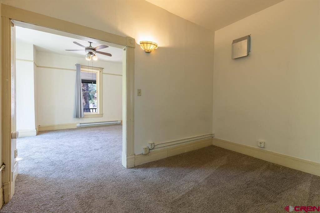 558 E 4th Avenue Property Photo 10