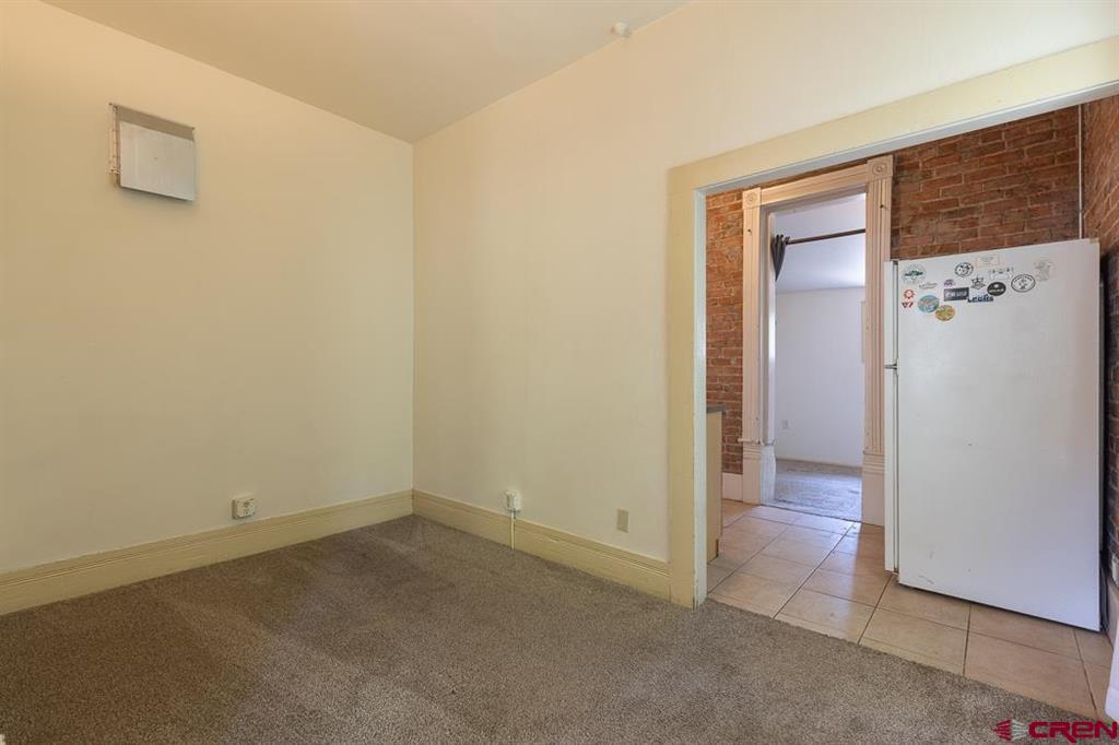558 E 4th Avenue Property Photo 15