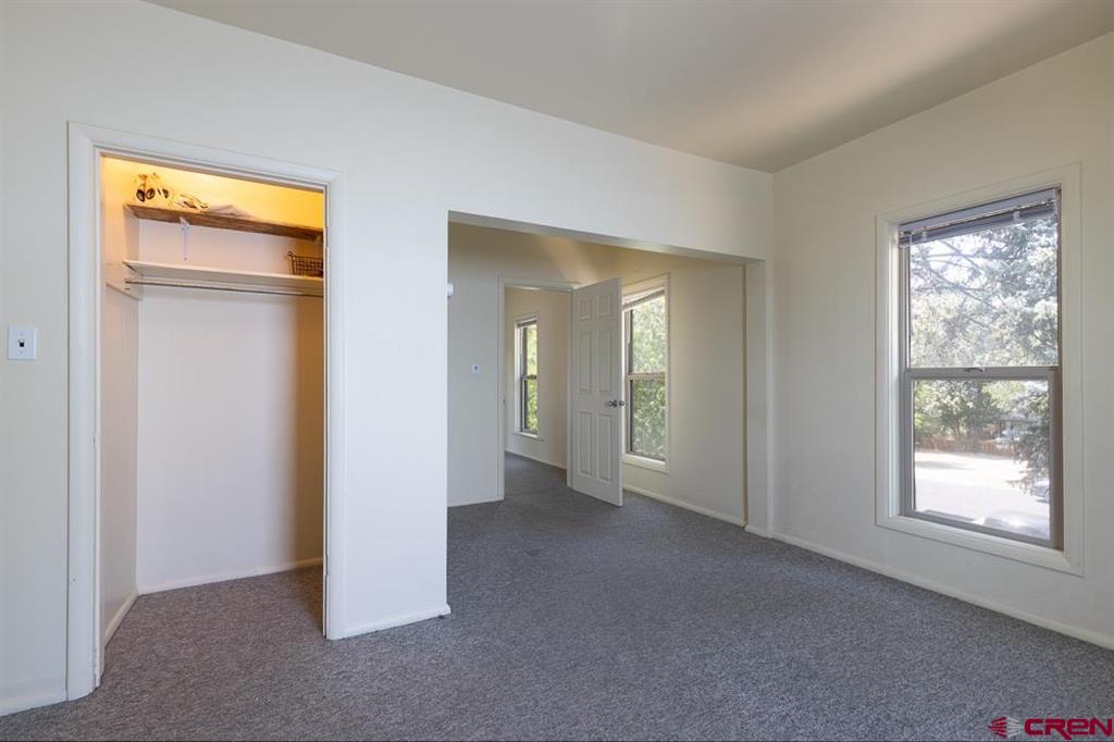 558 E 4th Avenue Property Photo 17