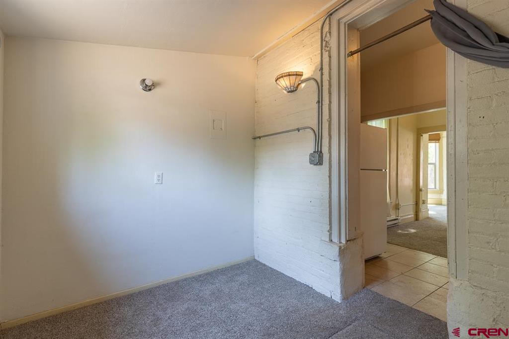 558 E 4th Avenue Property Photo 37