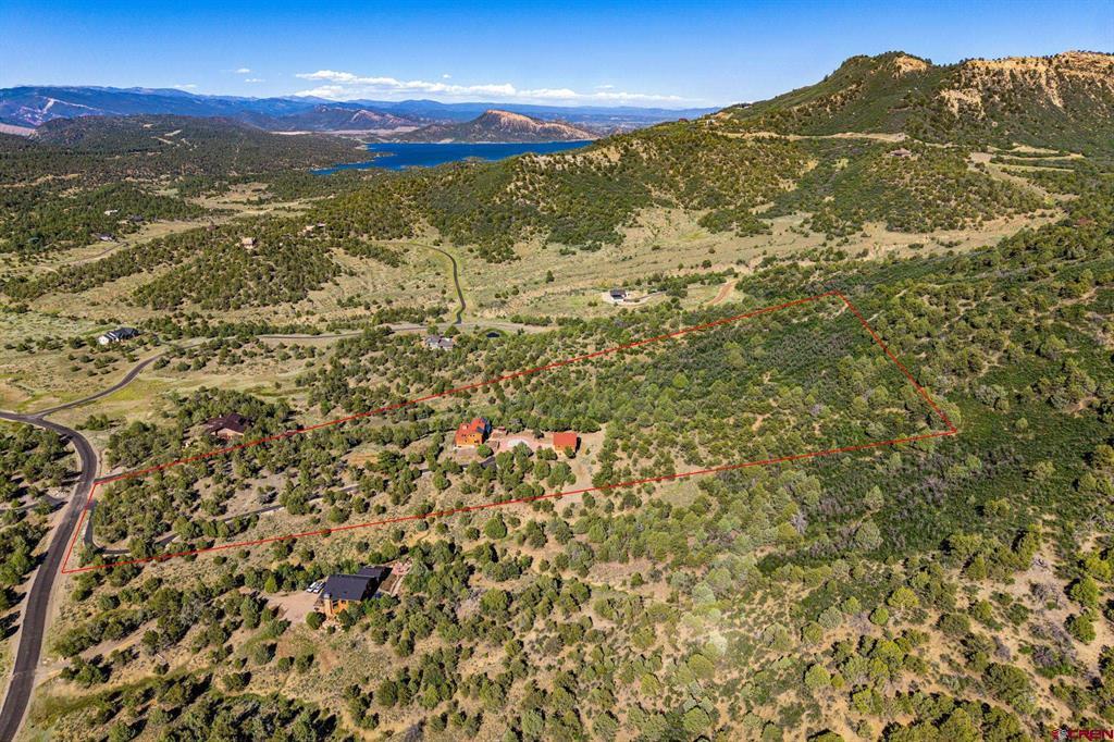 1022 Heritage Road Property Photo 3