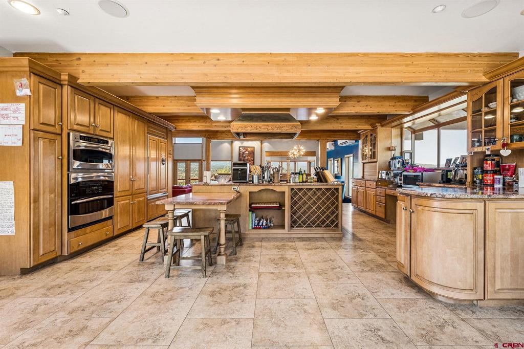 1022 Heritage Road Property Photo 4