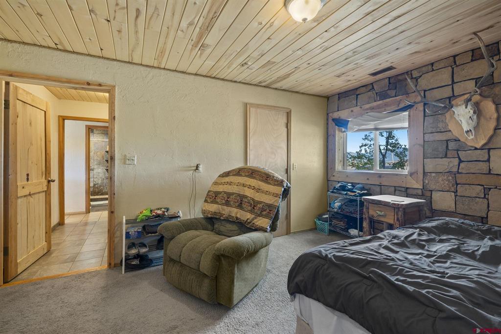 2303 S Broadway Property Photo 8