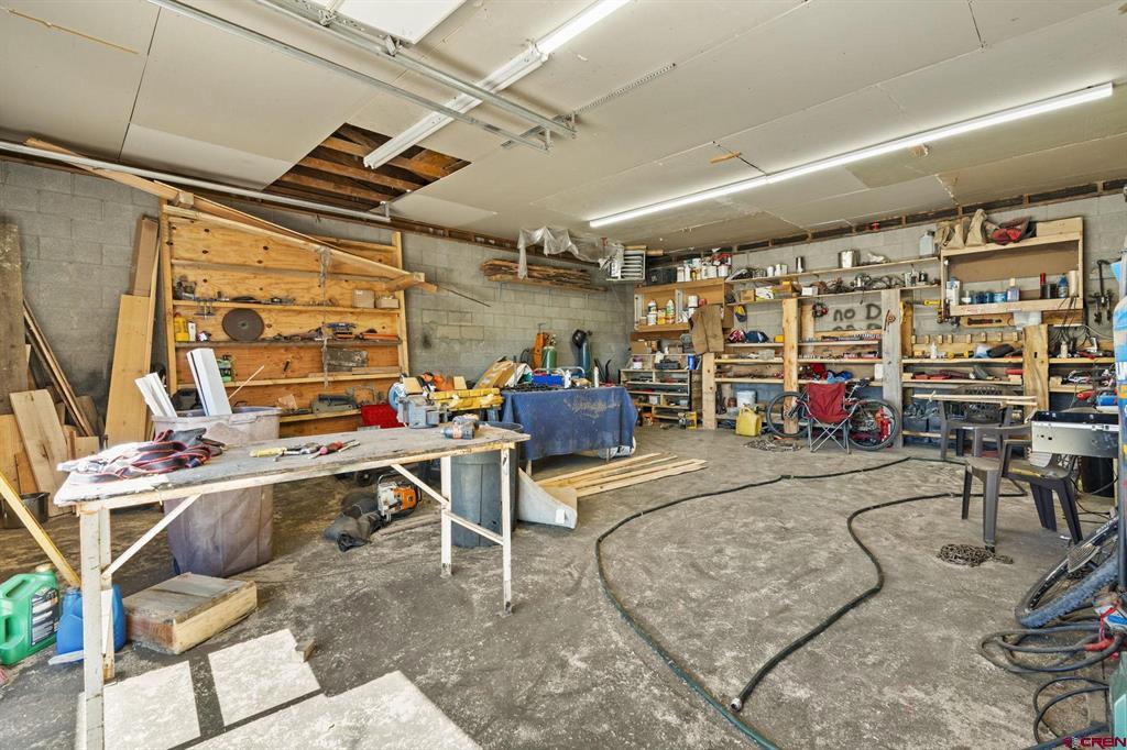 2303 S Broadway Property Photo 14