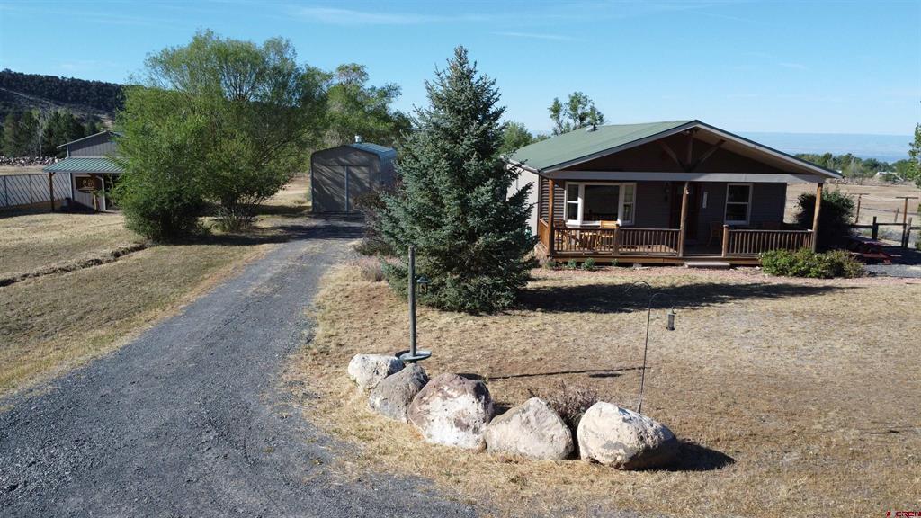 1025 Ne Indian Camp Avenue Property Photo 1