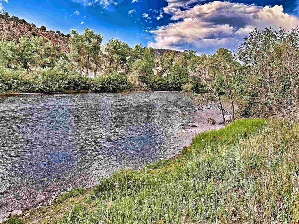 365 Landon Property Photo 7