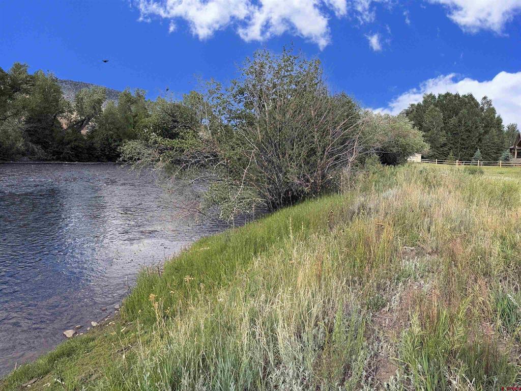 365 Landon Property Photo 11
