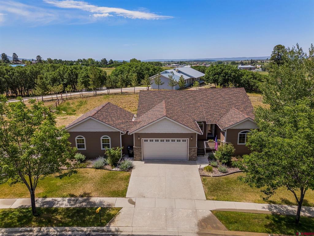 402 Dove Ranch Road Property Photo 2