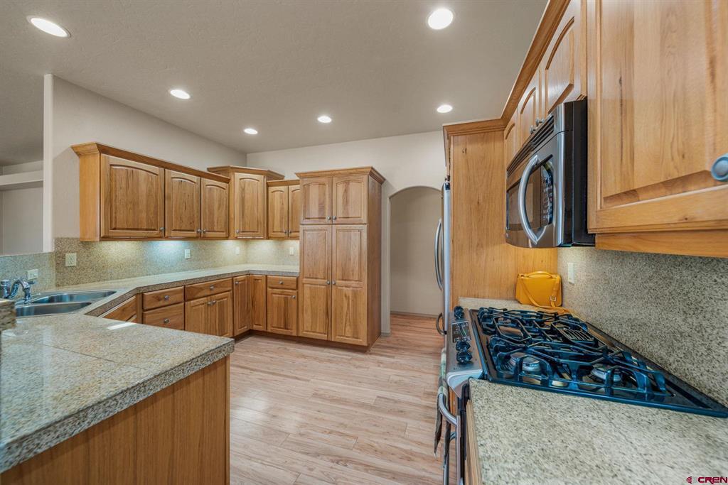 402 Dove Ranch Road Property Photo 10