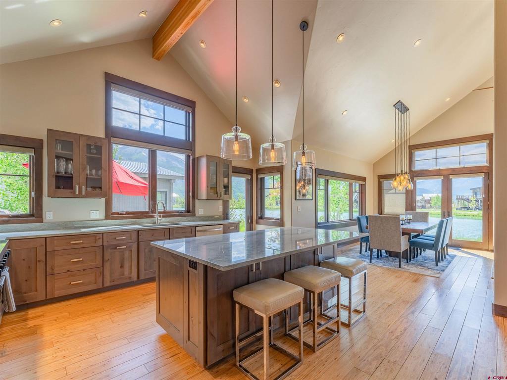330 Larkspur Loop Property Photo 4