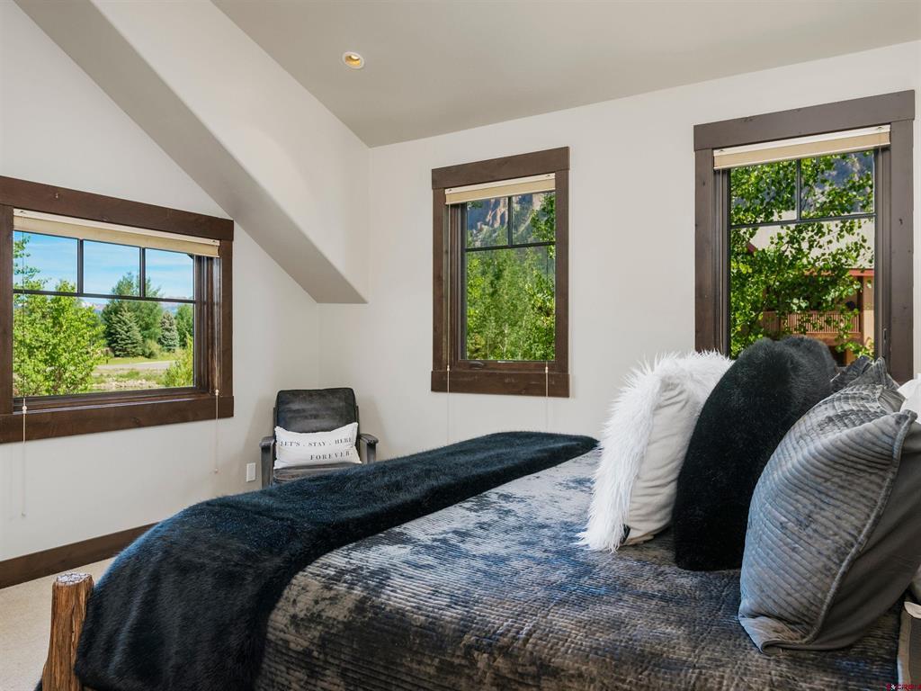 330 Larkspur Loop Property Photo 19
