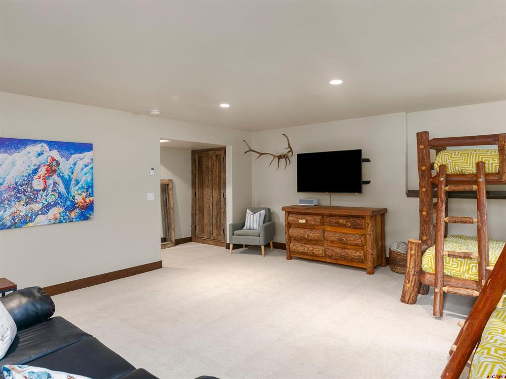 330 Larkspur Loop Property Photo 37