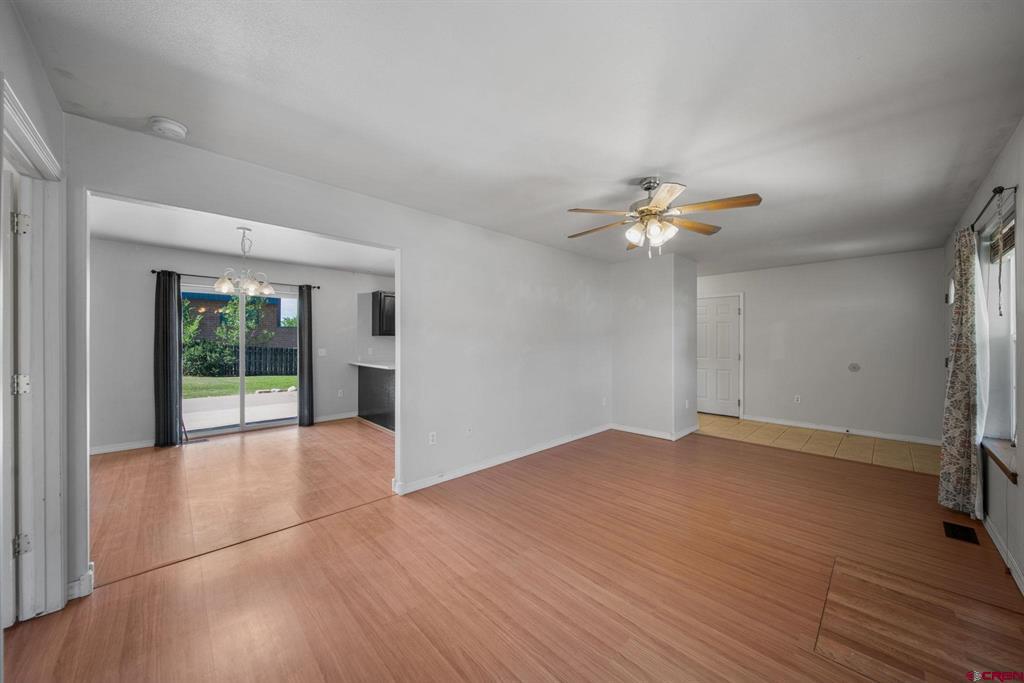 324 Meadows Circle Property Photo 6