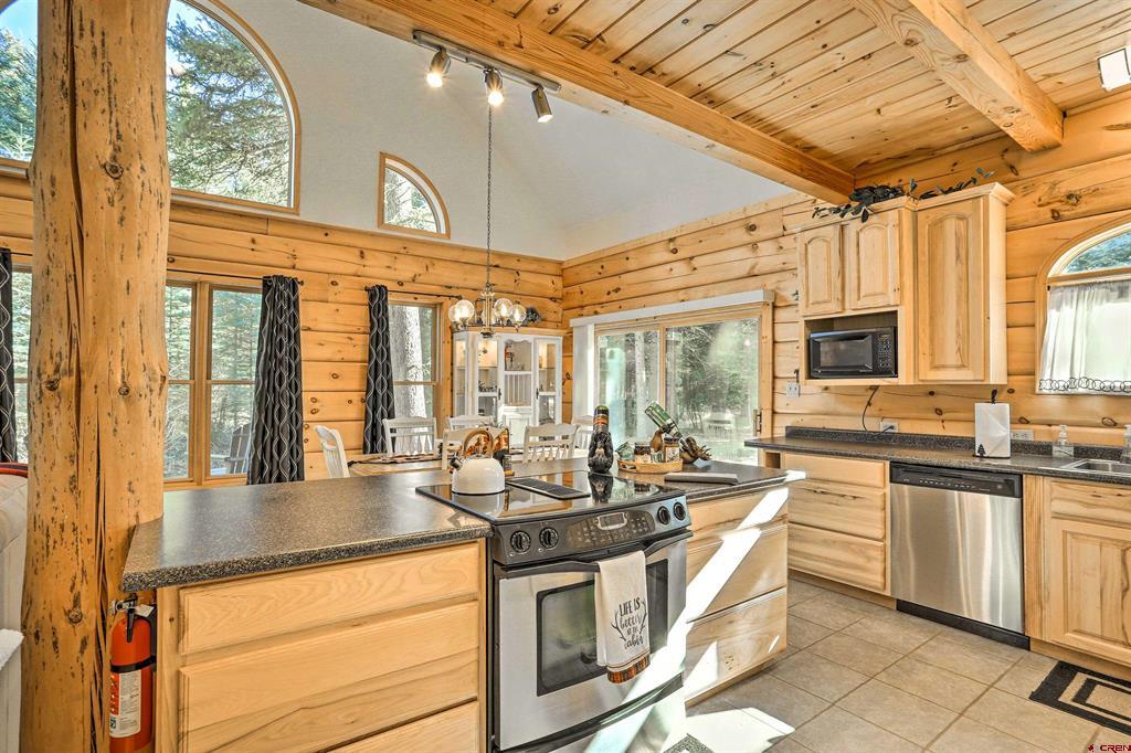 601 W Grimes Creek Road Property Photo 6