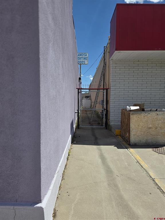 1114 Main Street Property Photo 3