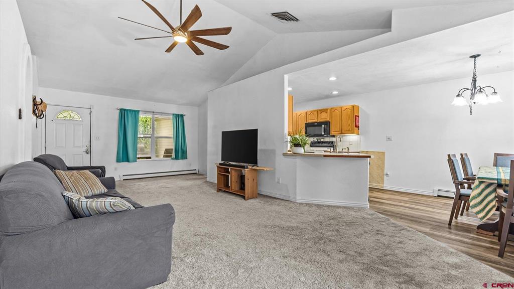 360 N Ash Street Property Photo 6