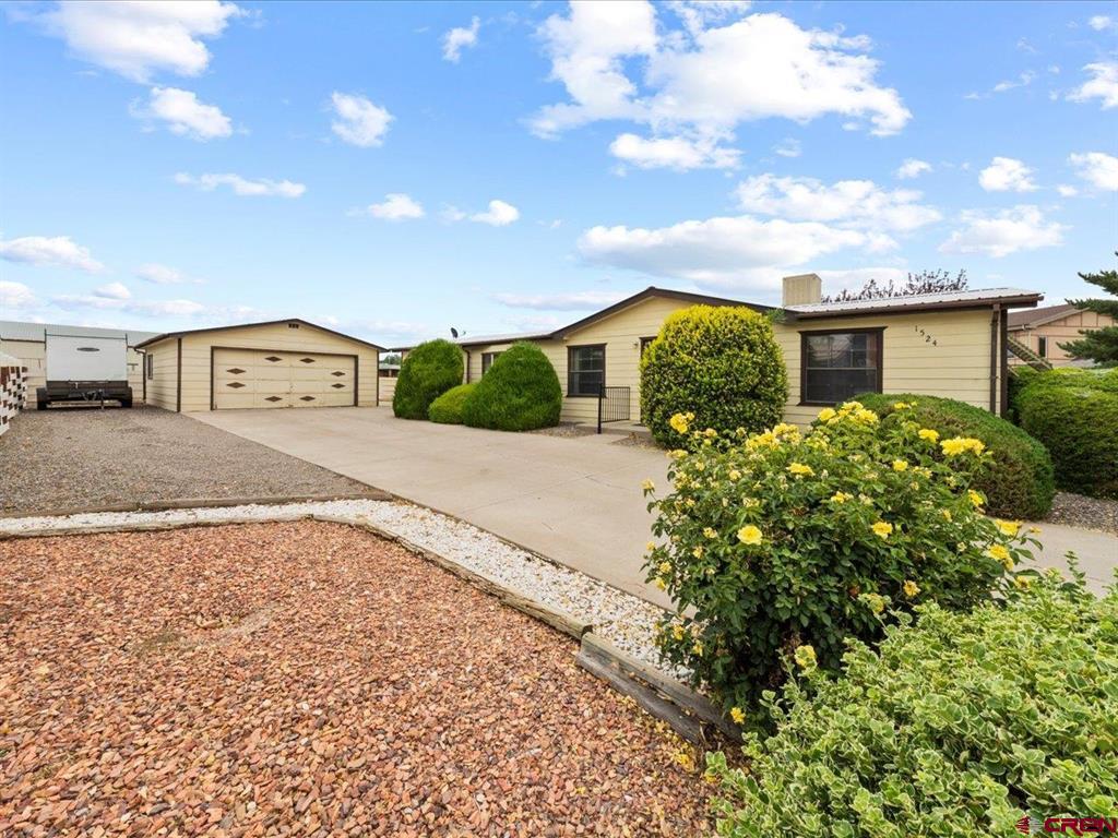 1524 Arizona Street Property Photo 1