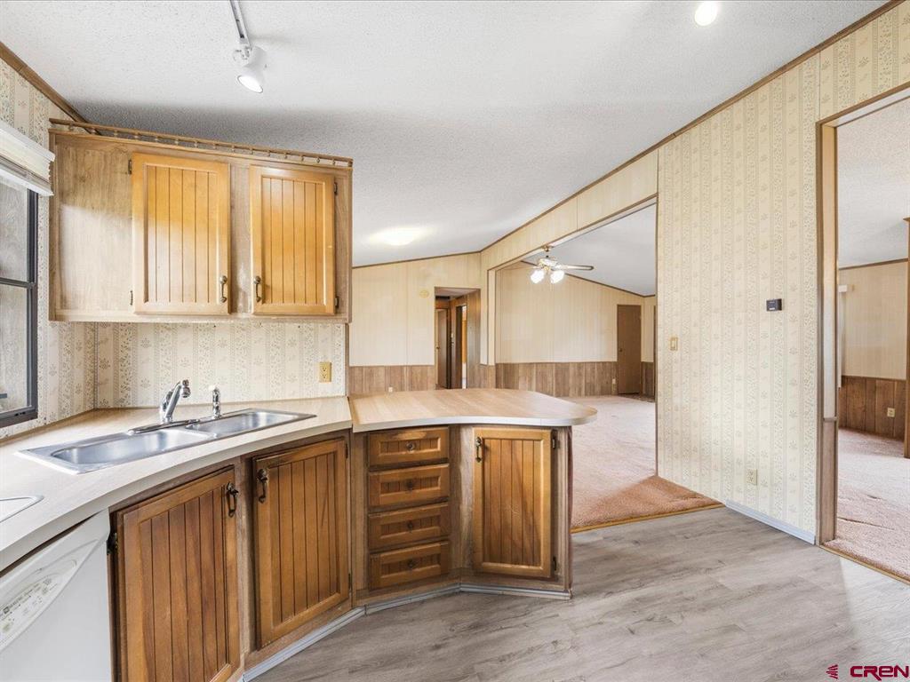 1524 Arizona Street Property Photo 14