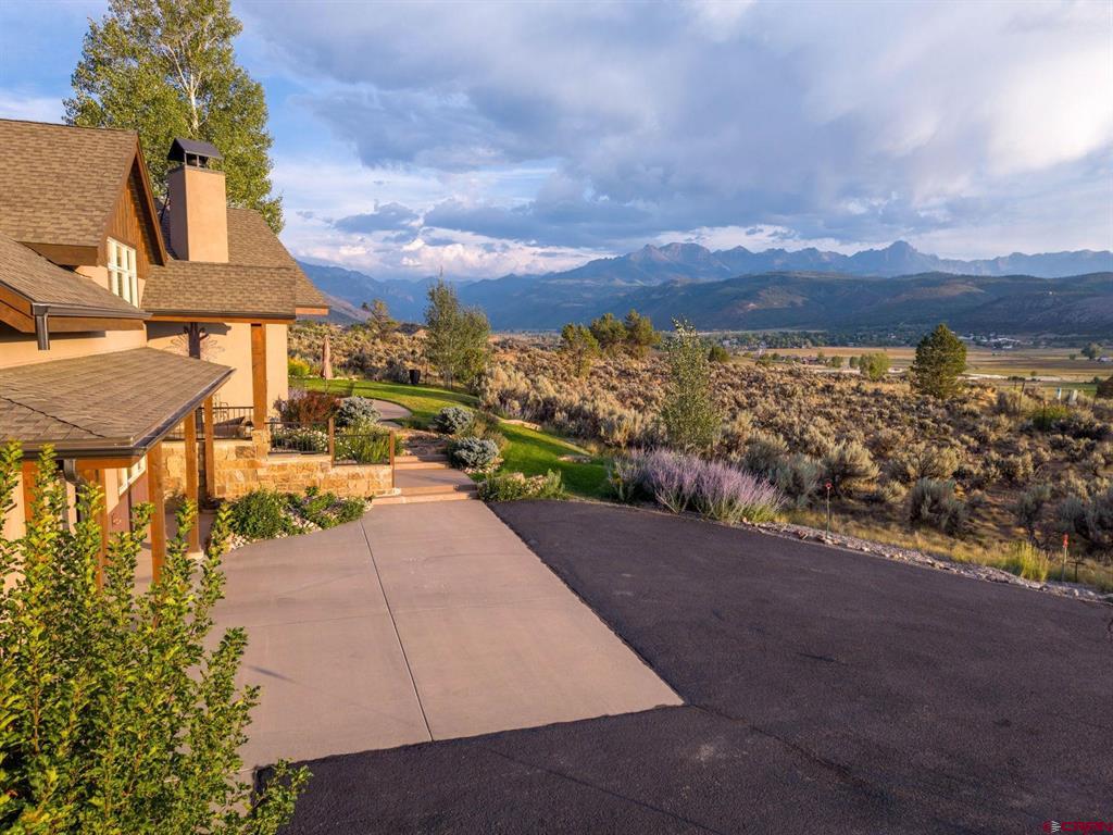 800 Golden Eagle Trail Property Photo 3