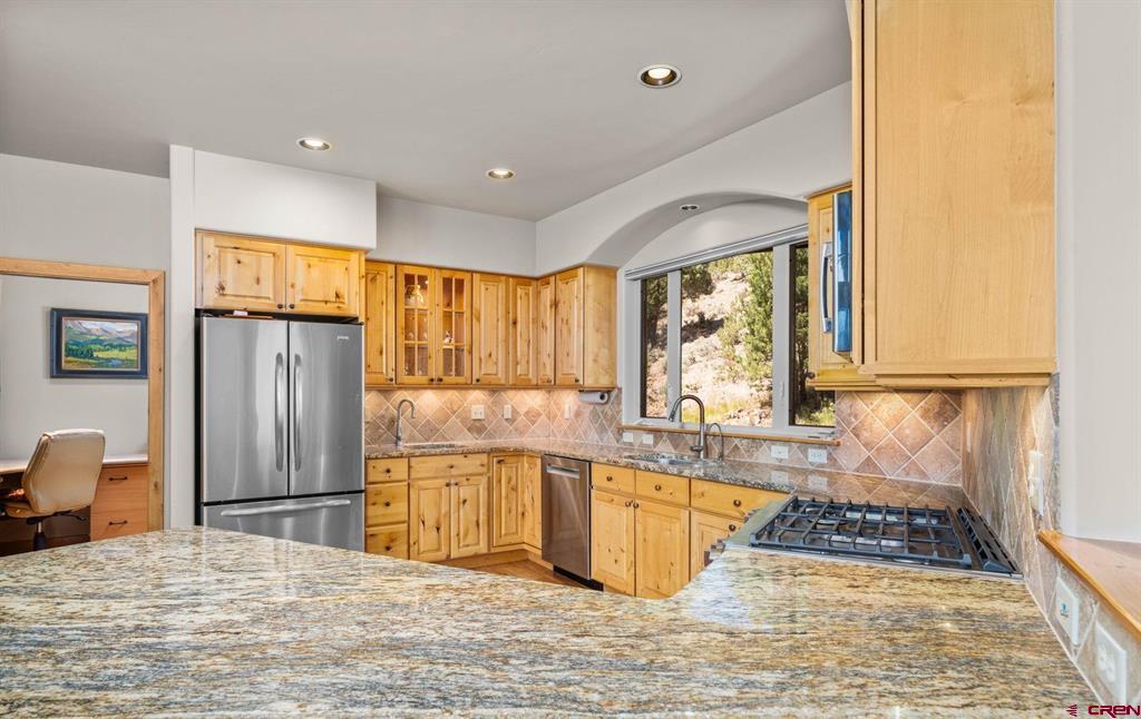 800 Golden Eagle Trail Property Photo 11