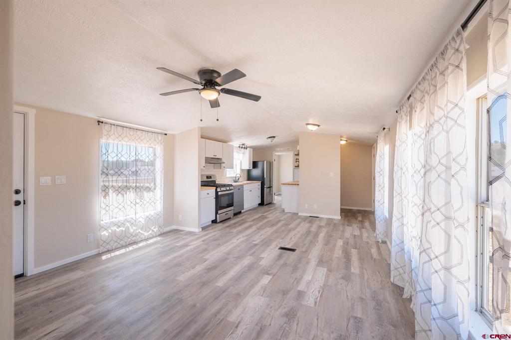 456 N Willow Property Photo 8