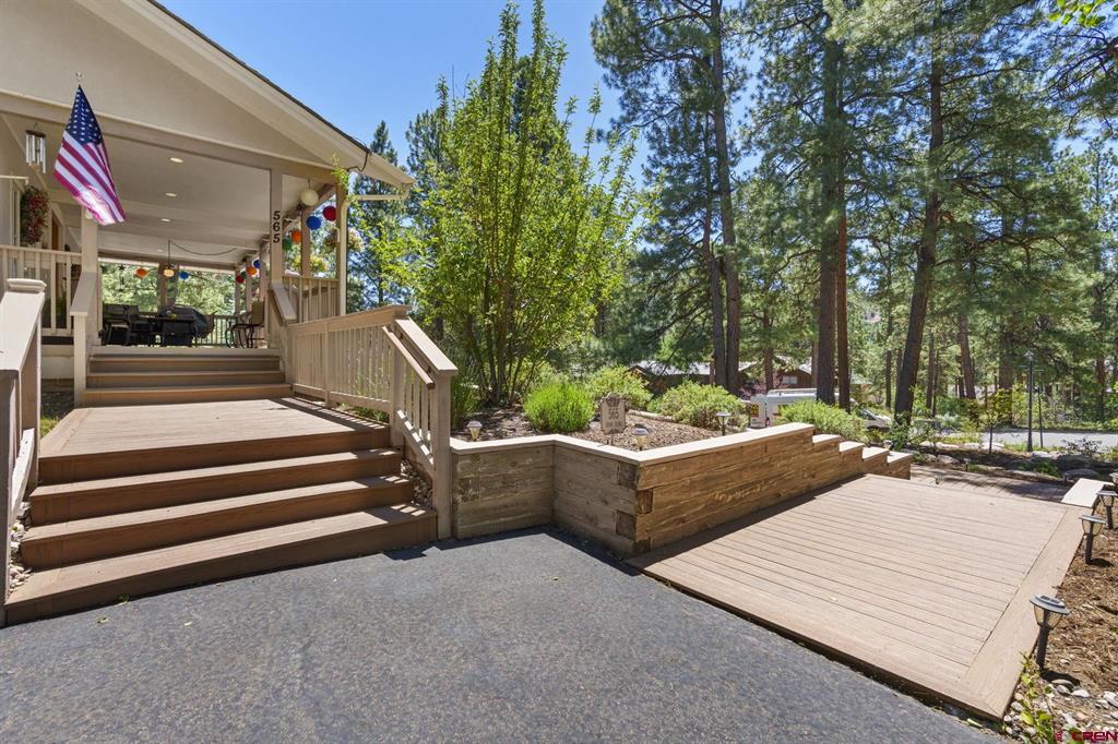 565 Iron King Property Photo 5