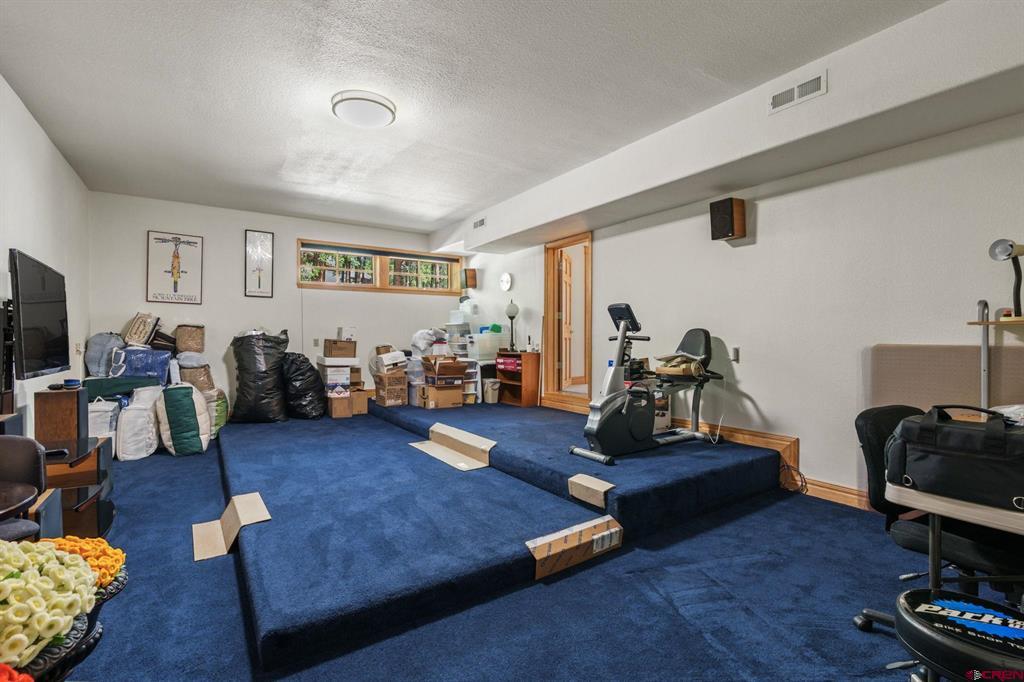 565 Iron King Property Photo 33