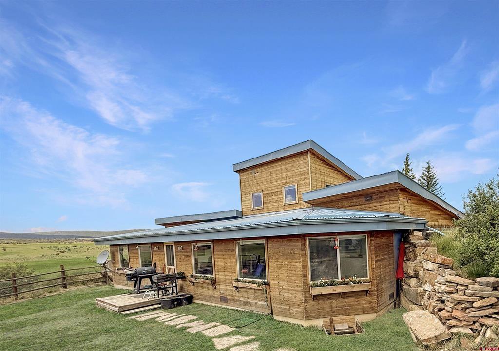 81438 92 Highway Property Photo 1