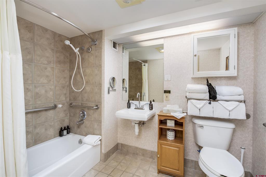 6 Emmons Road Property Photo 12
