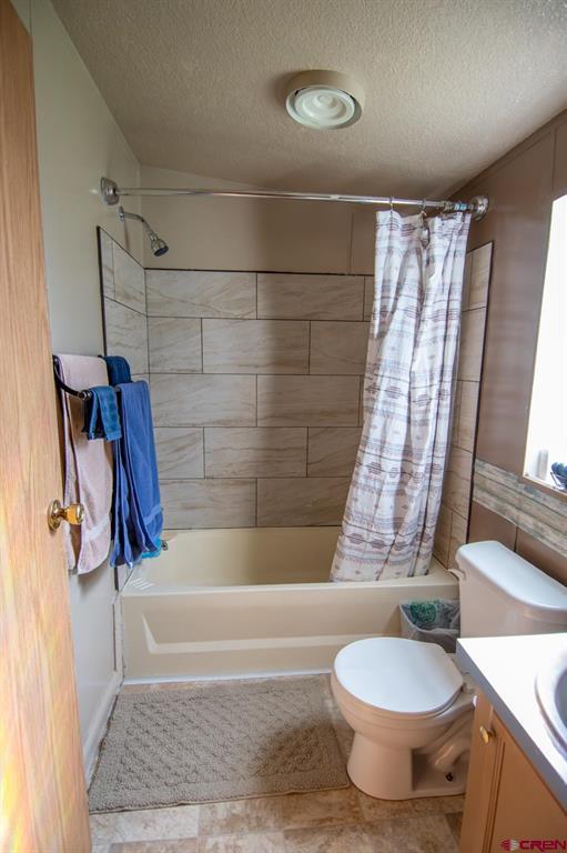 637 N Pine Street Property Photo 21