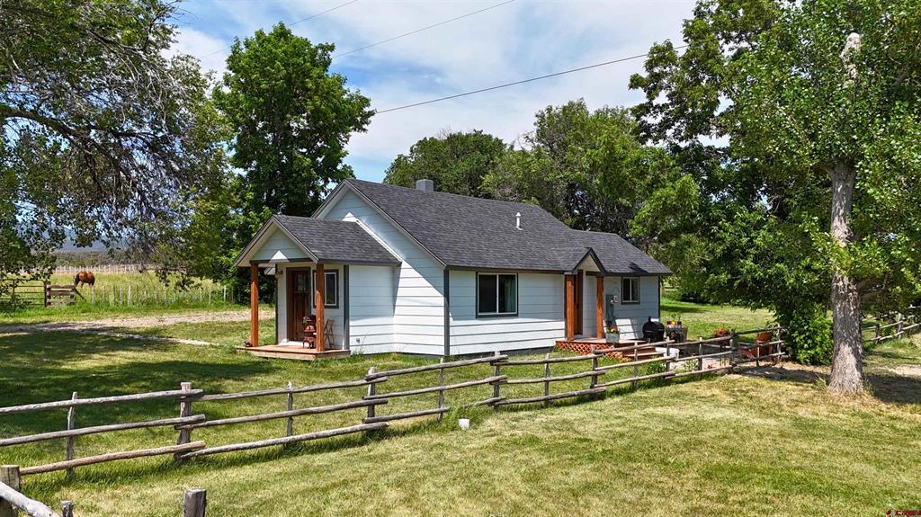 15574 2900 Road Property Photo 1