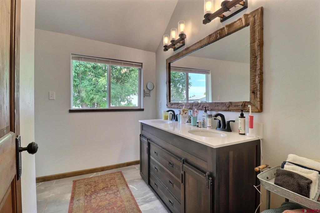 15574 2900 Road Property Photo 17