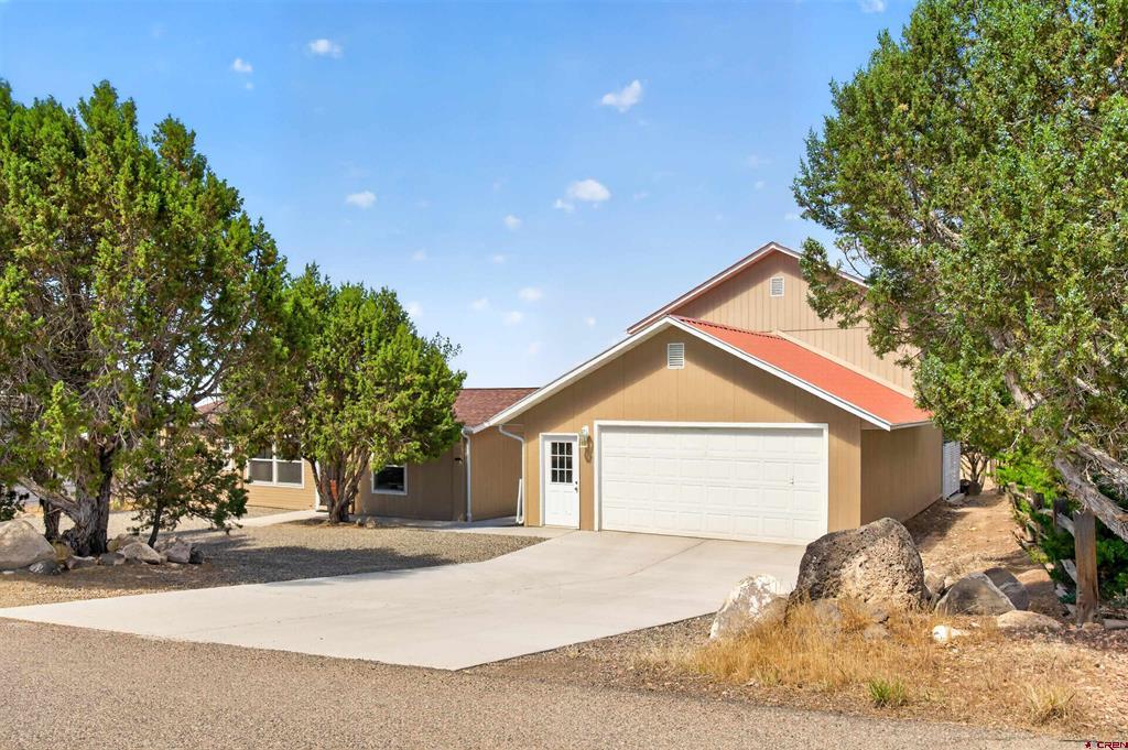 17237 2550 Road Property Photo 1